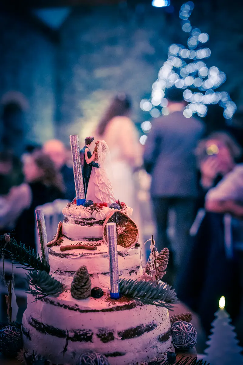 Gâteau de mariage lors d'une réception au Manoir de la Bégaudière à Mont-Dol
