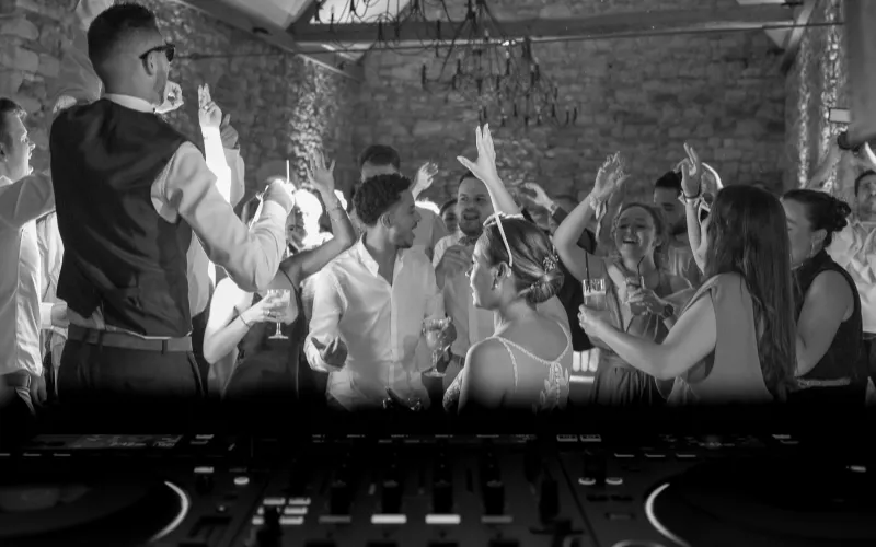 DJ mariage en Bretagne – soirée dansante avec Sonofactory